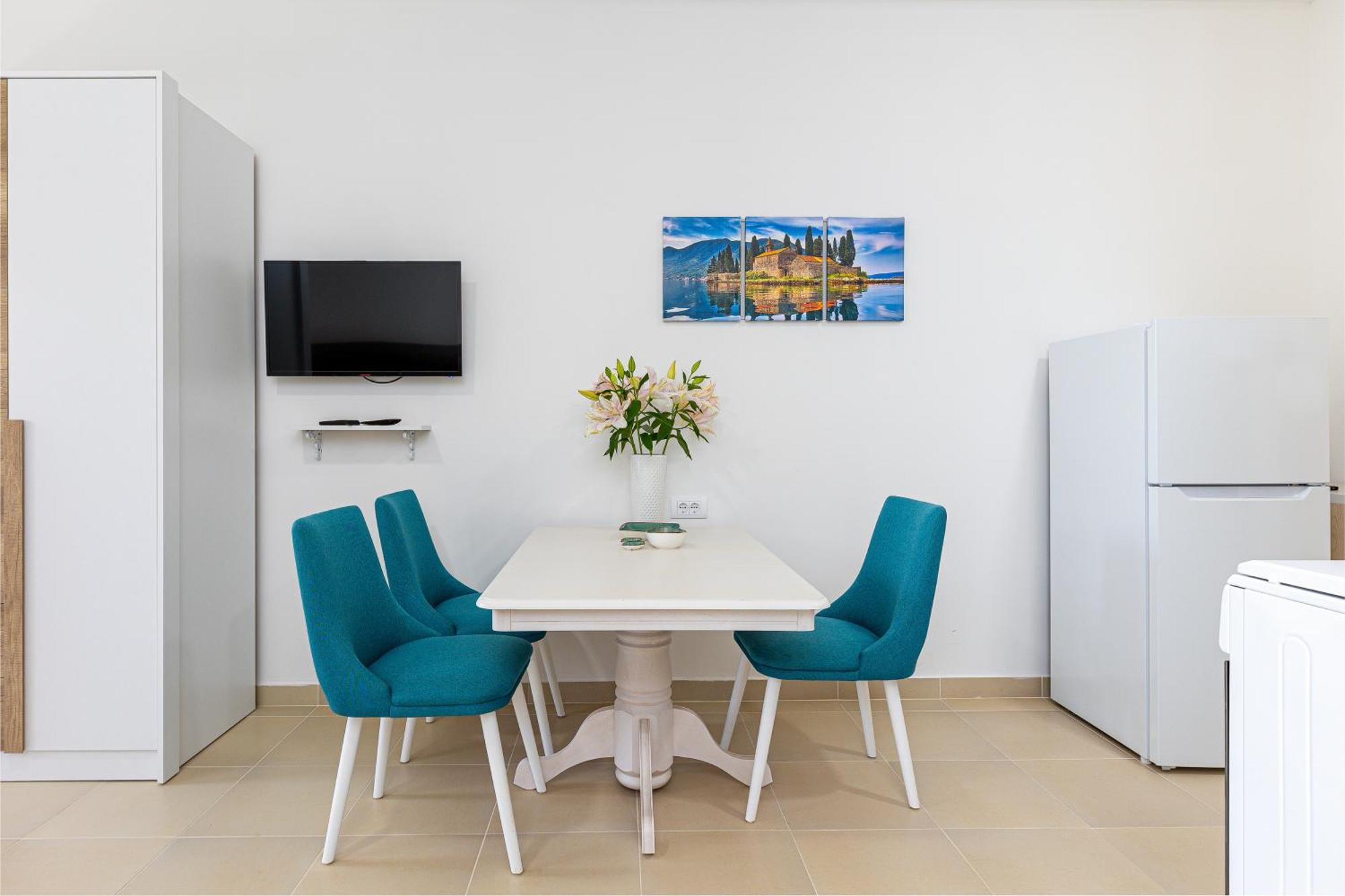 Apartments Lustica Радовичи Екстериор снимка