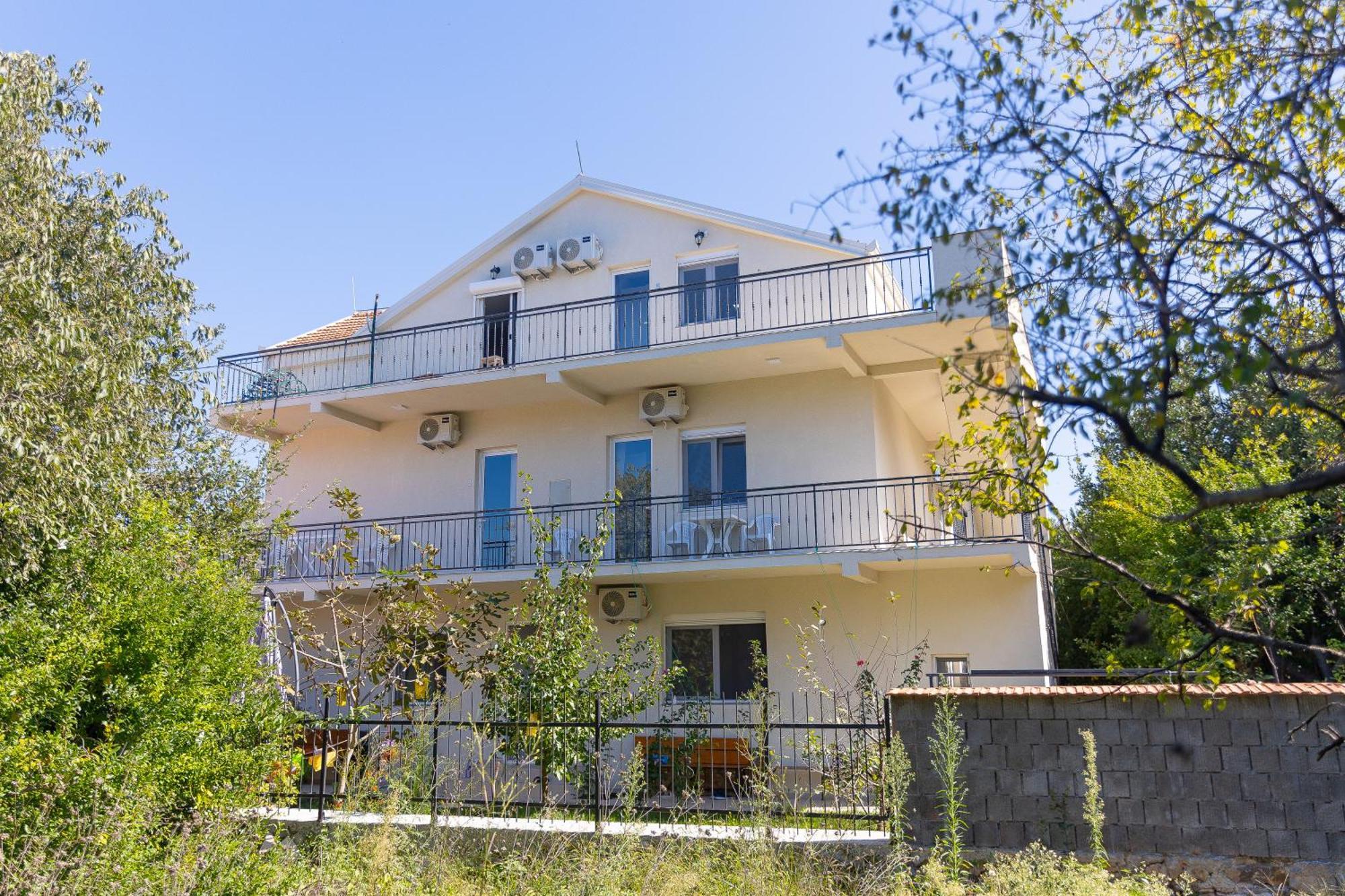 Apartments Lustica Радовичи Екстериор снимка