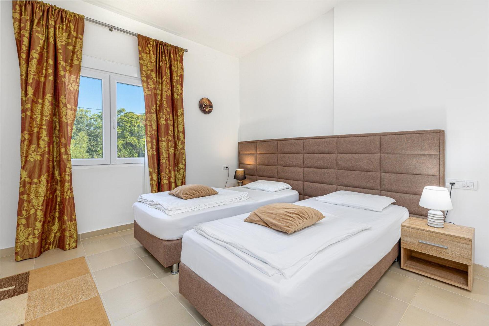 Apartments Lustica Радовичи Стая снимка